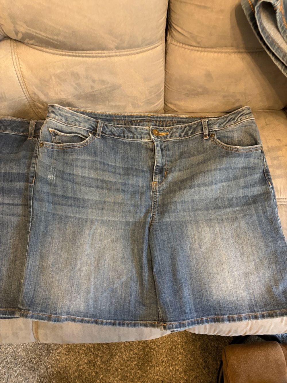 2 pair Simply Vera Vera Wang Blue Denim Jean Shorts size 16 - Picture 4 of 6